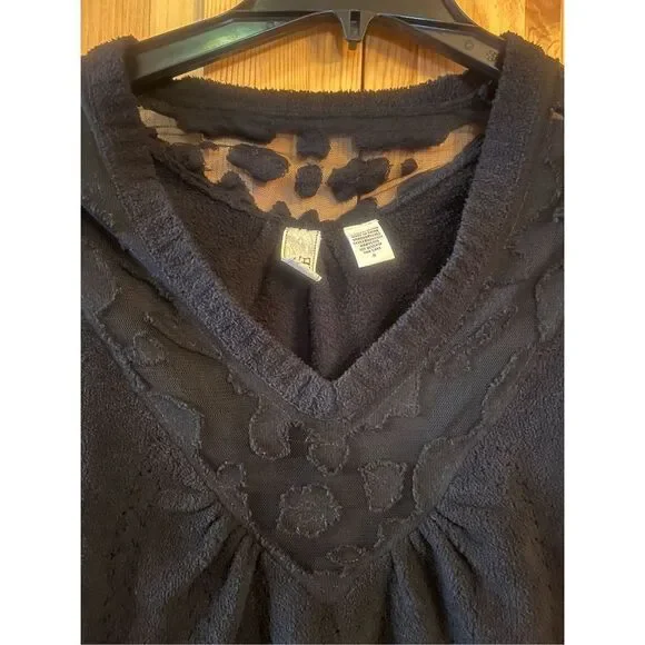 BKE  Sz S 3/4 Sleeve Sheer Neckline/Design Back Sweater (1196) - Picture 2 of 6